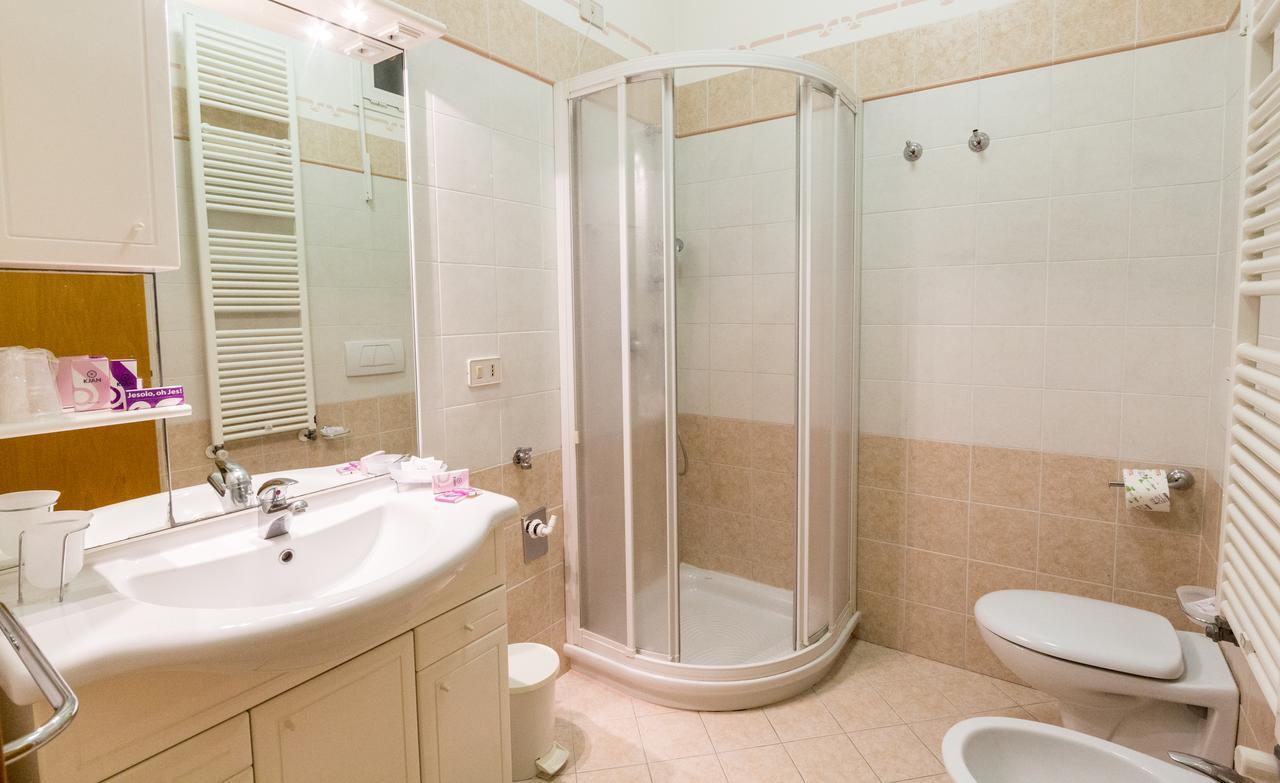 Residence California リド・ディ・イエゾロ エクステリア 写真